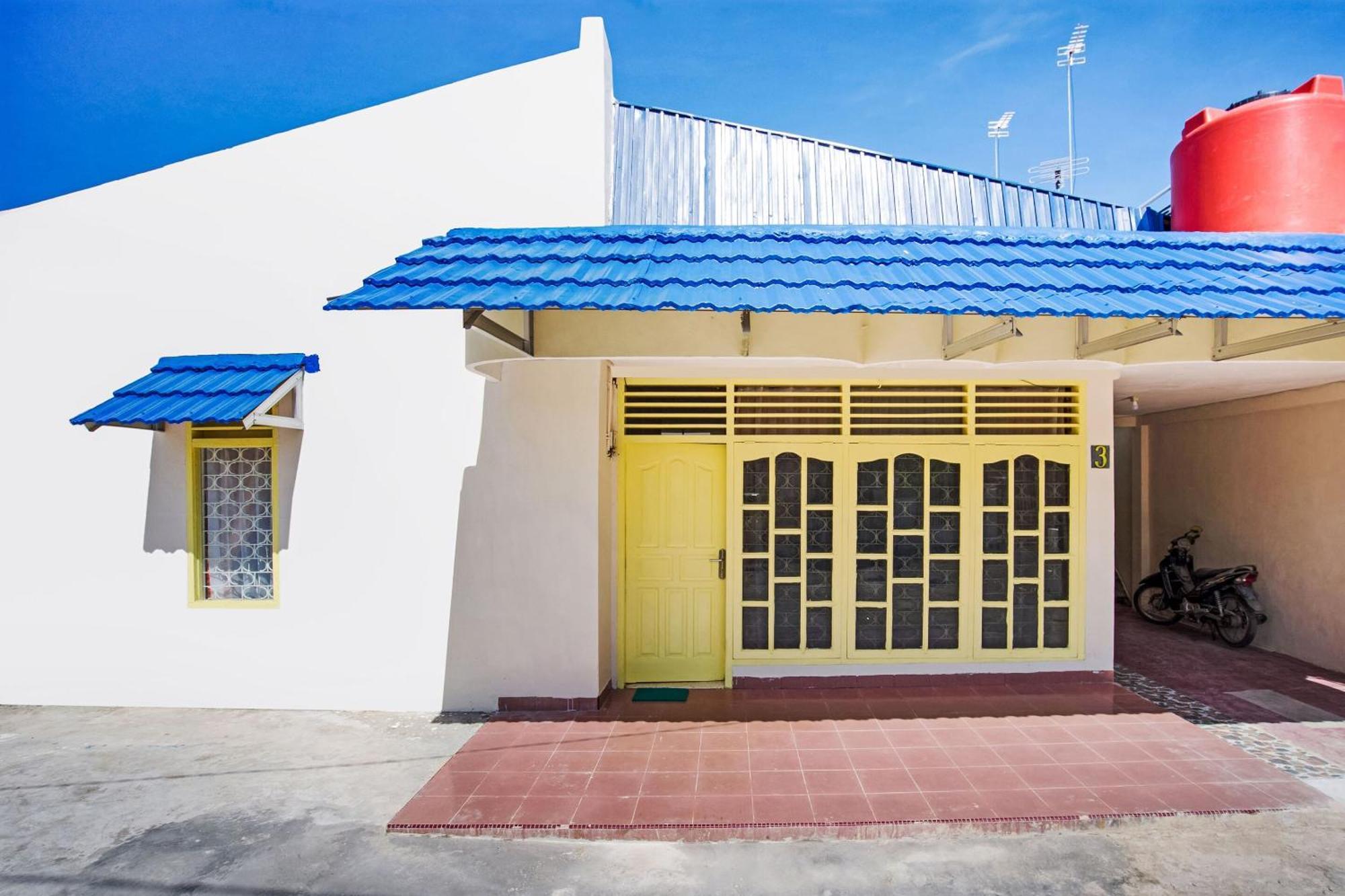 OYO 3252 Lansano Residence Padang  Exterior foto